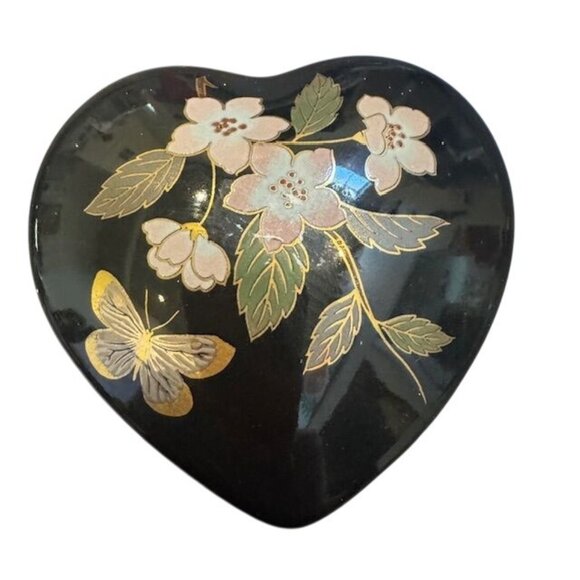 Heart-Shaped Black Lacquer Trinket Box With Floral & Butterfly Design - Picture 1 of 8